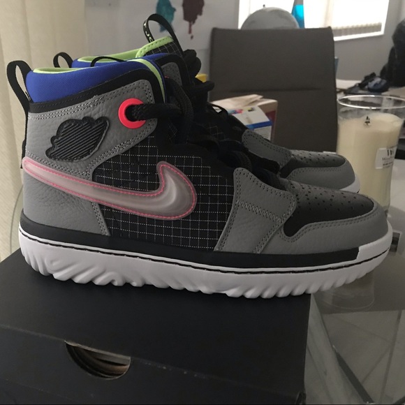 nike air jordan 1 high react
